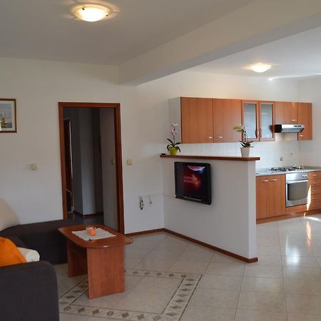 Apartment M&M Marasi Bagian luar foto