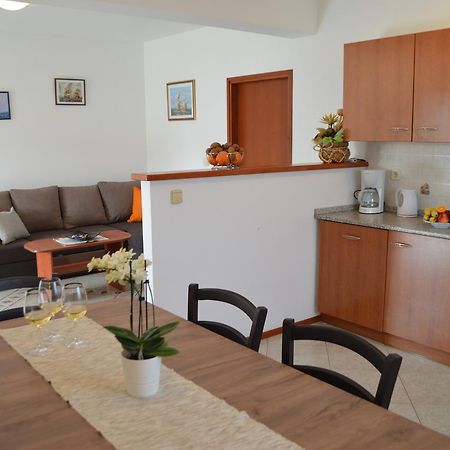 Apartment M&M Marasi Bagian luar foto