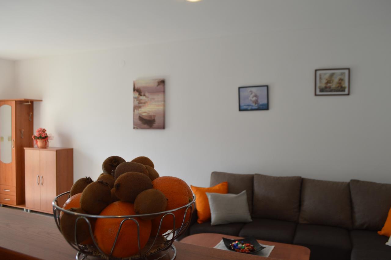 Apartment M&M Marasi Bagian luar foto